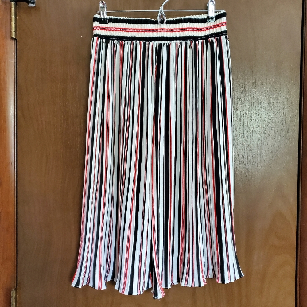 High Waisted Pinstripe Black White Burnt Orange Flowy Capri Pants